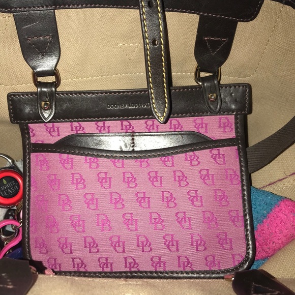 Dooney and Bourke purse. - Picture 2 of 4